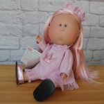 Nines D Onil Mia Мия "Принцесса" с розовыми волосами, 30 см