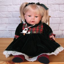 Мягконабивная кукла Rauber Карла в зеленом платье,