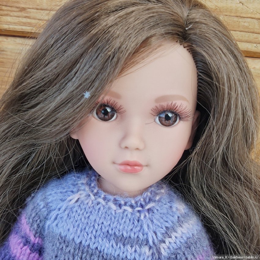 Снежинки в волосах - это очень красиво!