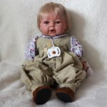 Мягконабивная кукла - мальчик Rauber Карл в бежевом, 33 см