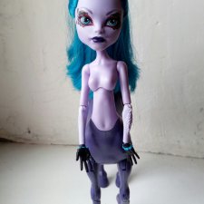 Авеа Троттер