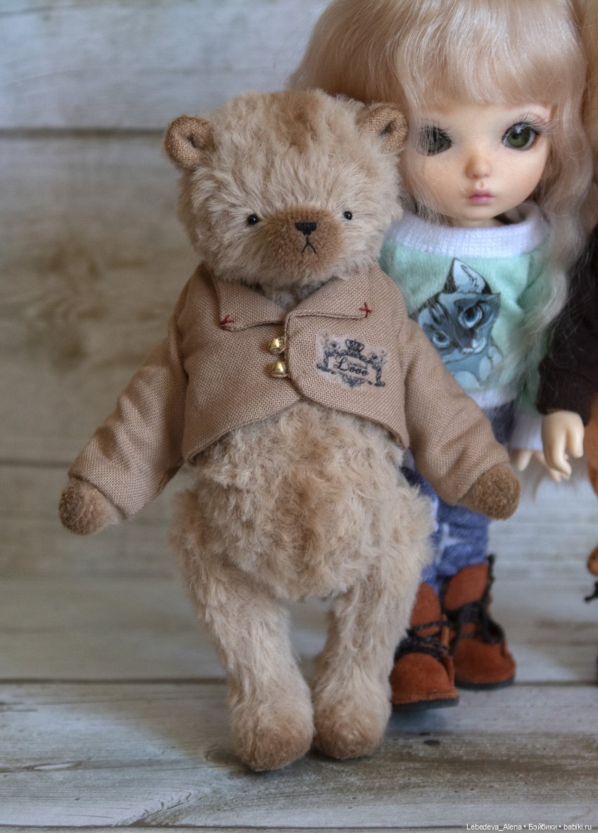 У кого школа, у кого подарки (фото 2)