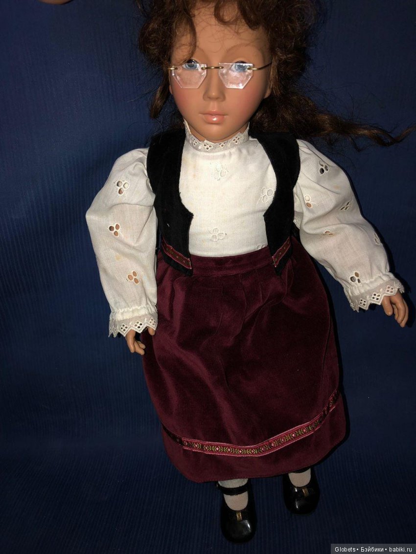 Еще одна серьезная барышня к Вам в гости