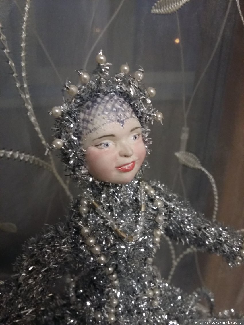 Новогодняя фигурка Госпожа Метелица (фото 2)