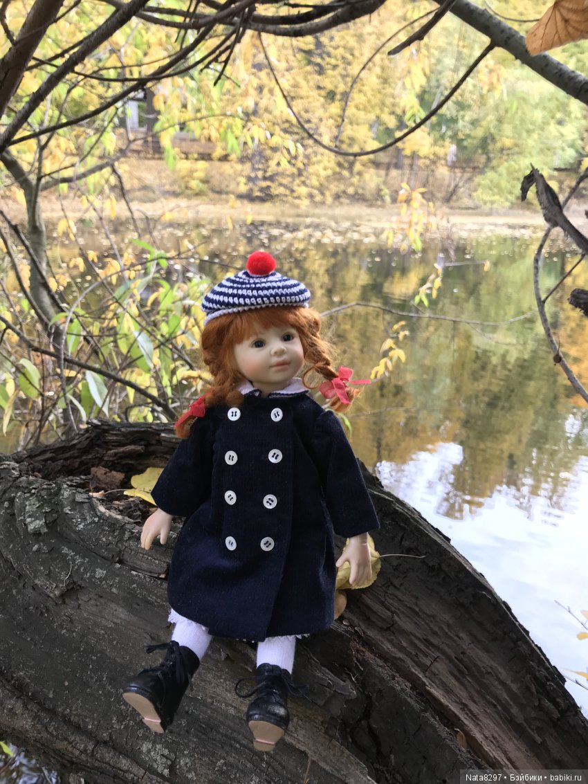 кукла на речке