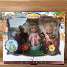 Коллекционный набор Келли и Томми “Munchkins Kelly dolls and Tommy doll” Коллекционный набор Келли и Томми “Munchkins Kelly dolls and Tommy doll”