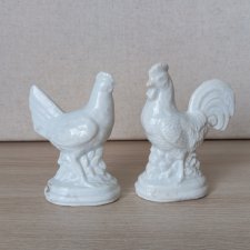 Пара антикварных фарфоровых статуэток "Курочка с петушком"