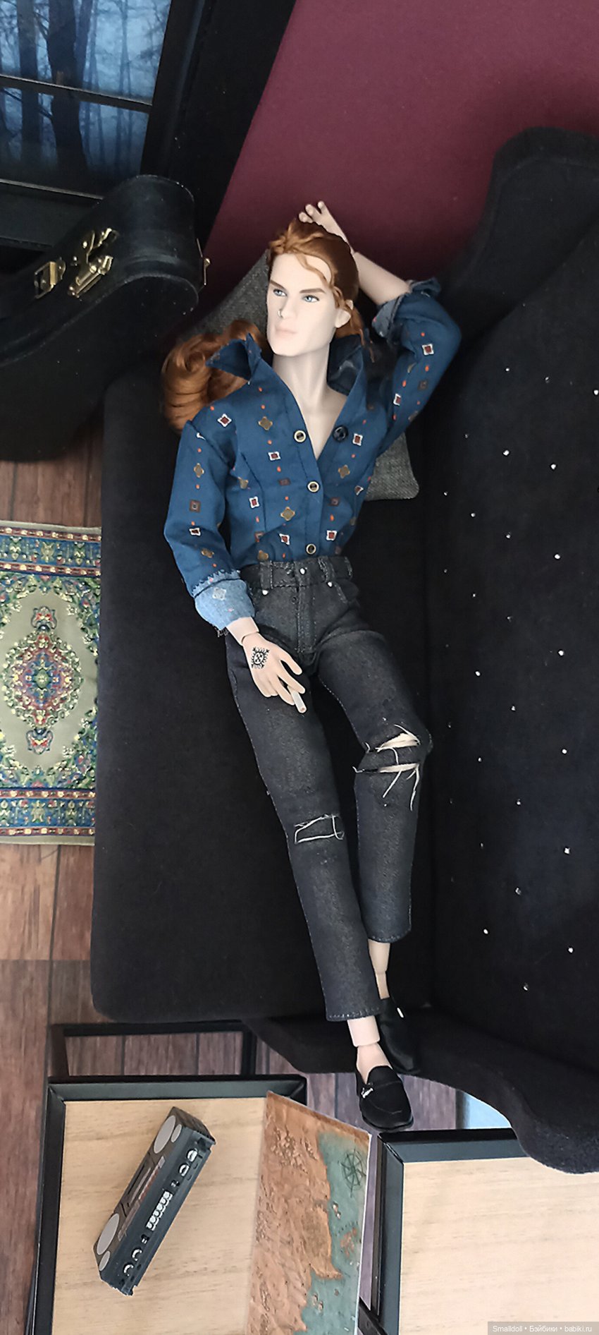 Ёжики кололись, плакали, но продолжали клеить диваны (фото 5)