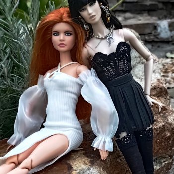 Ксения, Пелагея и скалистый парк