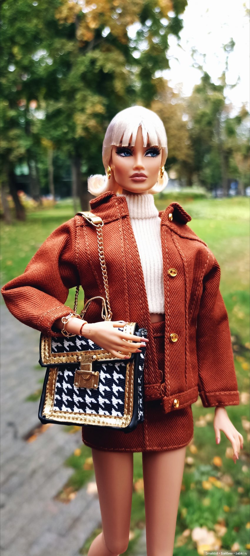 Бэби и костюм цвета корицы (фото 3)