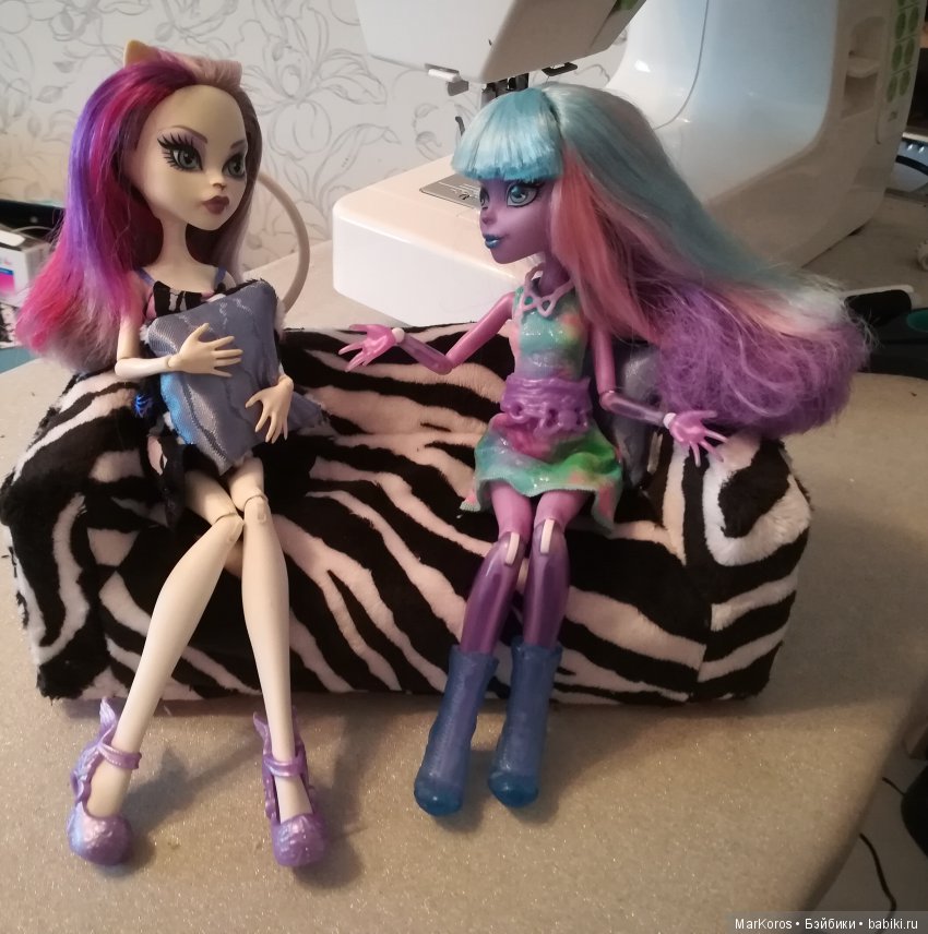 Монстры в книжном шкафу (часть 4) и другие его обитатели