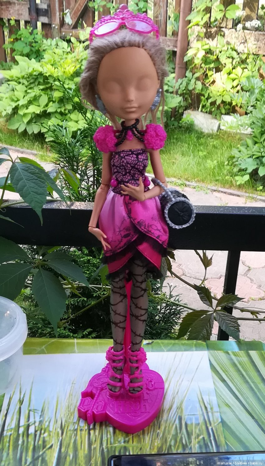 Поломанные жизнью. Современность и выкройки (фото 3)