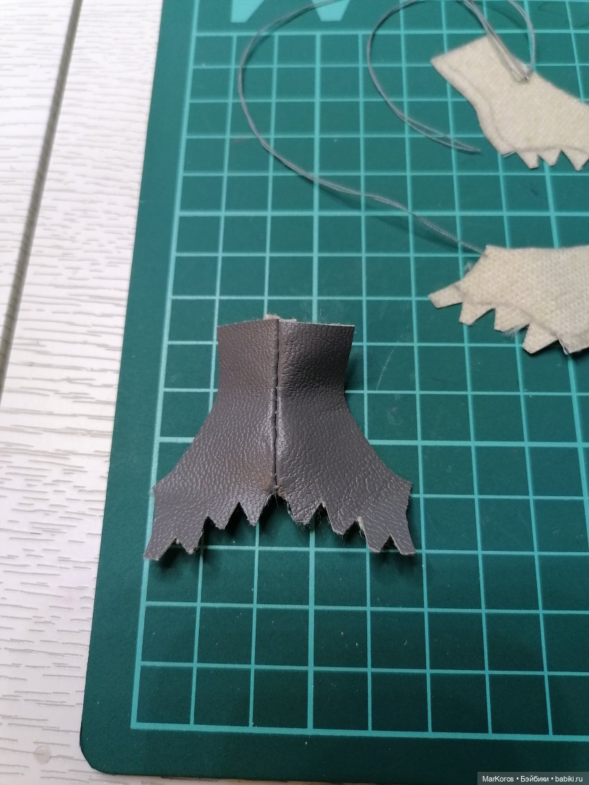 Покажем и расскажем (выкройка на Barbie WWE и МК по круглом креслу)