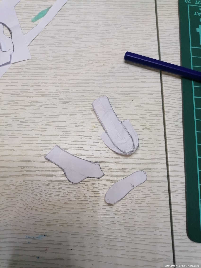 Покажем и расскажем (выкройка на Barbie WWE и МК по круглом креслу)