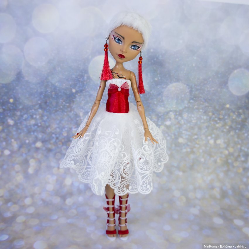 Красно-белая Клео — ООАК Monster High и Ever After High: репейнт