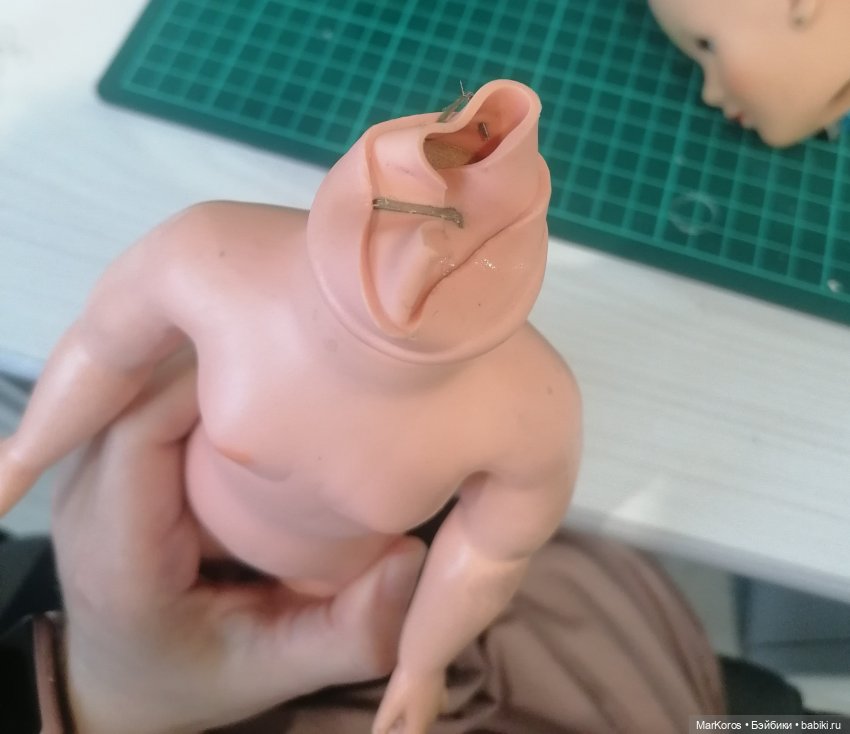 Поломанные жизнью. Старенькая молоденькая EEGEE