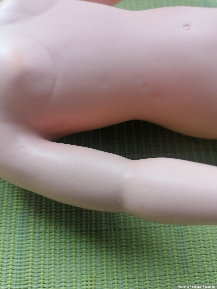 Поломанные жизнью. Старенькая молоденькая EEGEE