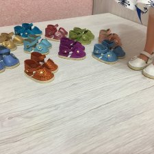 Разная обувь из натуральной кожи и замши для Paola Reina. Разная обувь из натуральной кожи и замши для Paola Reina.