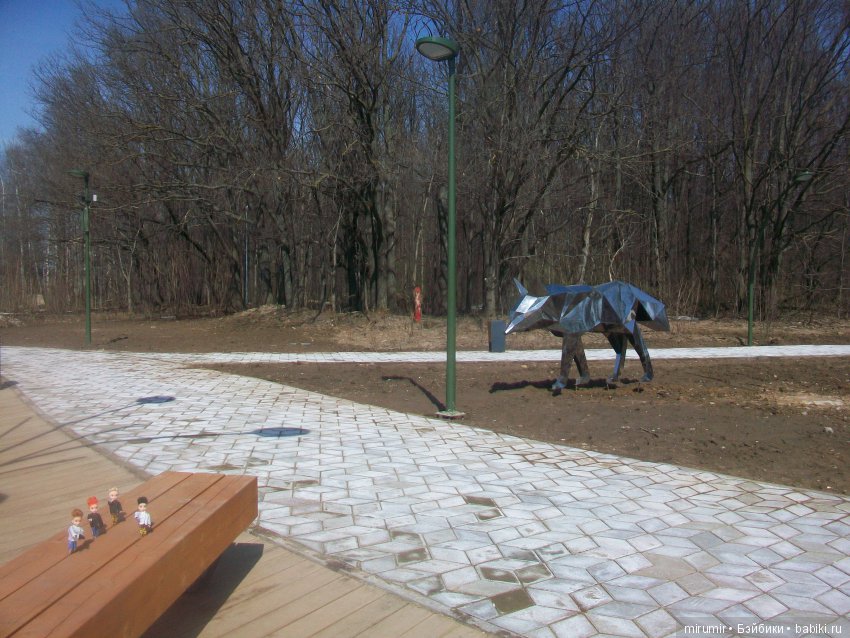 Как мои новые куклы ходили в парк