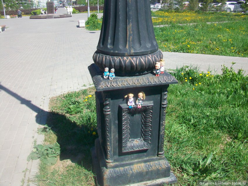 В последние дни весны мы с куклятами сходили в казанский сквер Стамбул