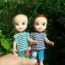 Мы первый раз вывезли своих новых куклят Лизу и Алису на дачу