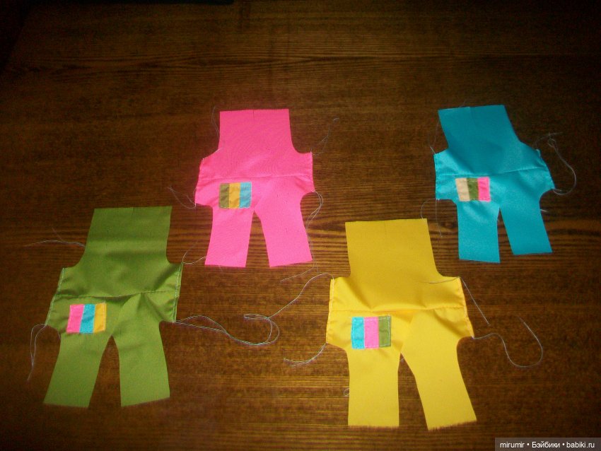 Как я шила пупсикам комбинезоны