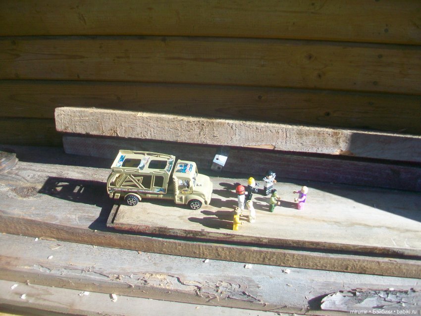 Три сестры и сбоку бантик