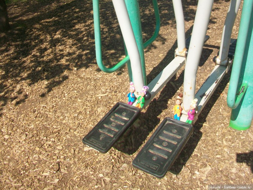 Апрельская прогулка по бульвару "Домашний"