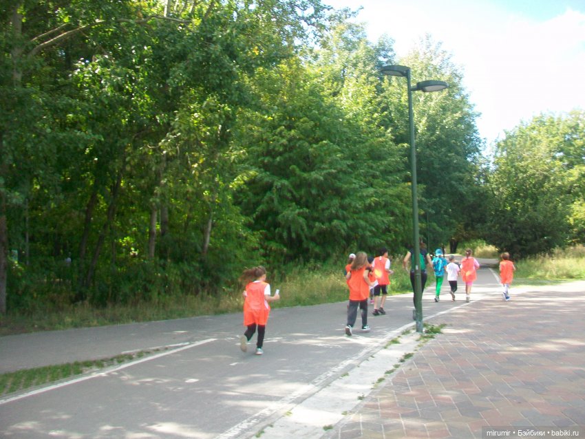 Посидели с книжкой в парке (фото 9)