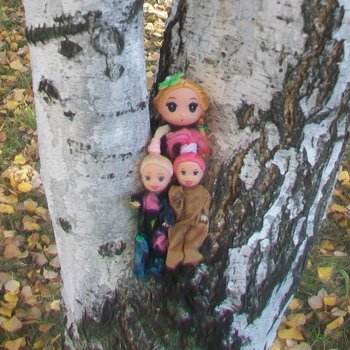 Гуляем в обновках по нашей улице и рядом с ней