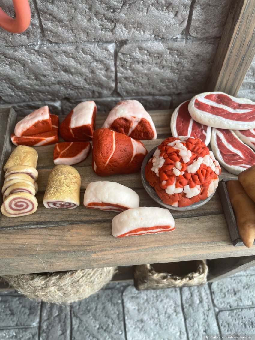 Городской Рынок. Часть 3. Прилавок с мясом (фото 3)