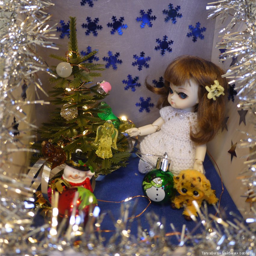 Новогодний уголок для очень настырной малявки