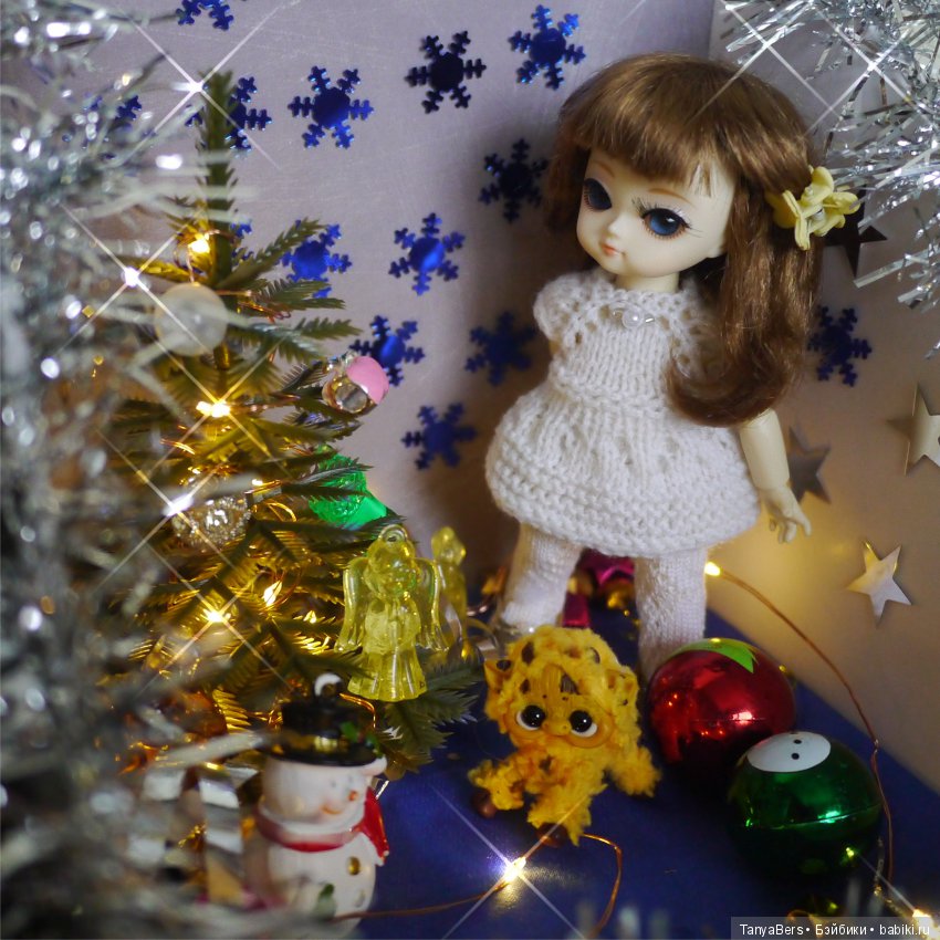 Новогодний уголок для очень настырной малявки (фото 9)