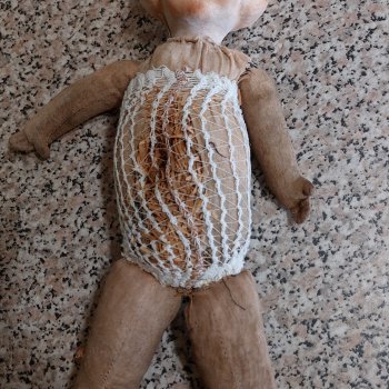 Старенькая кукла и её сюрприз 🎁