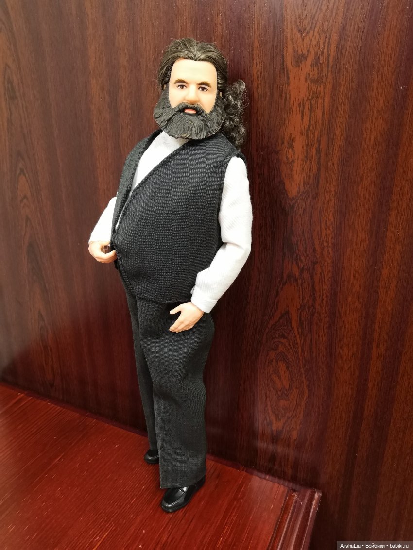 Режем бороду Хагриду | Бэйбики Режем бороду Хагриду — Куклы Barbie (Барби): Looks (фото 7)