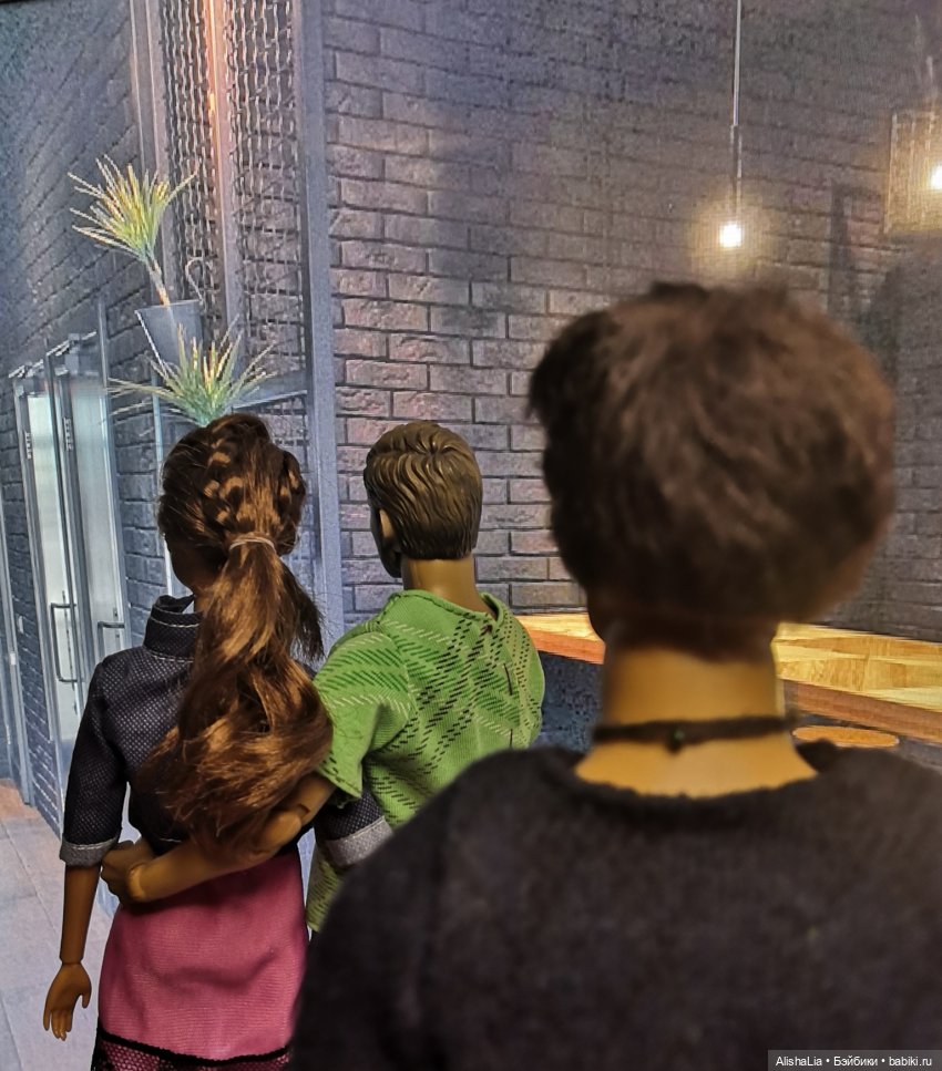 Городок. Глава 48. Две новости