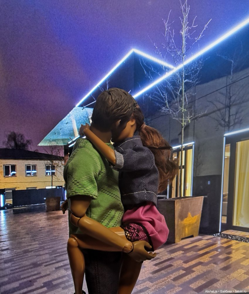 Городок. Глава 48. Две новости