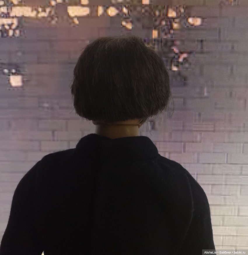 Городок. Глава 67. Незнакомец из подворотни