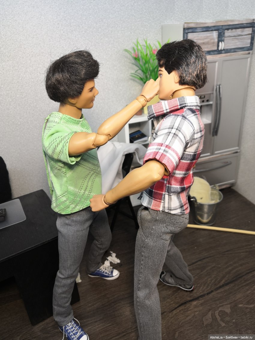 Городок. Глава 79. Столкновение