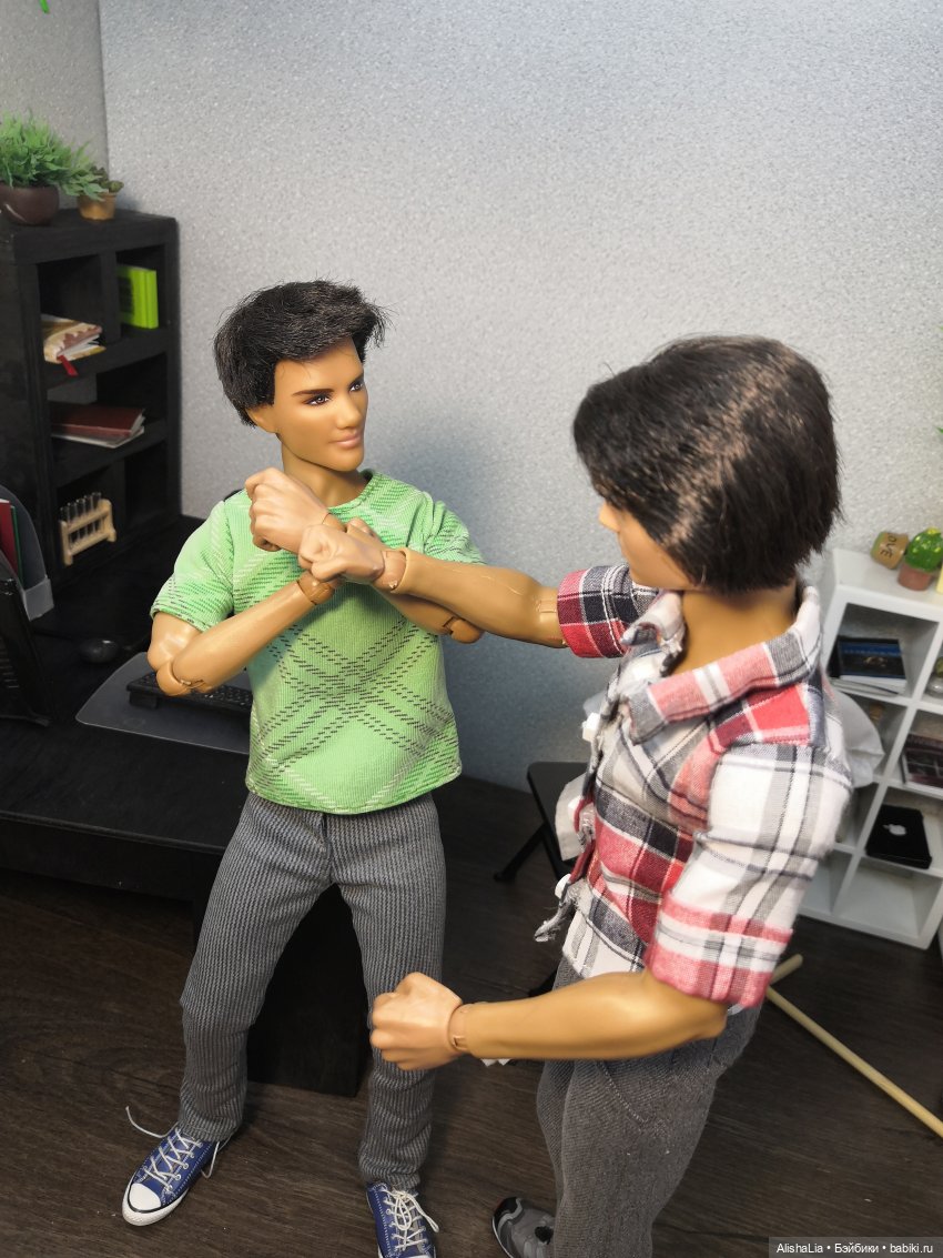 Городок. Глава 79. Столкновение