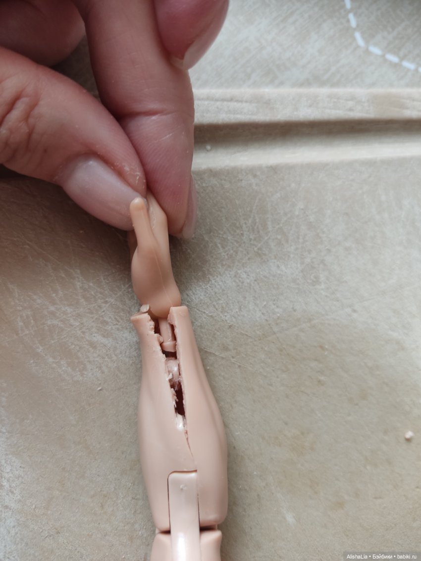 Смена кистей супермену — Ремонт и реставрация кукол: тело