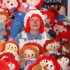 Образ жизни или диагноз? Кидалты - взрослые, впадающие в детство. Кукольница Ирина Сазанович