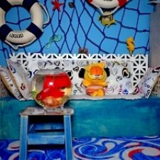 Мама, а что тебе подарить на день рождения? Кукольную мебель?!?