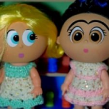 Деточка Фрида Кало с подружкой