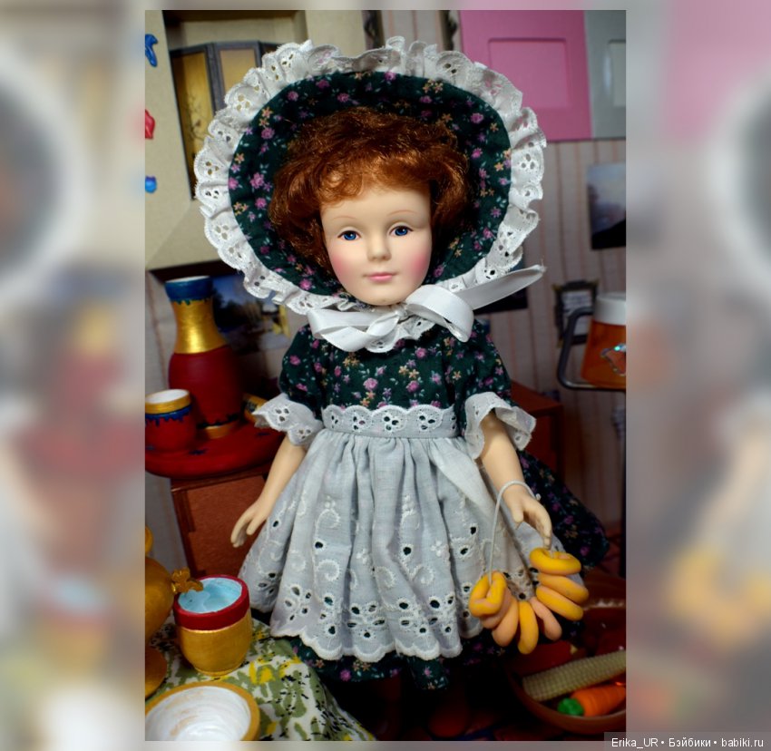 Всехняя бабушка :)) и ее внучки