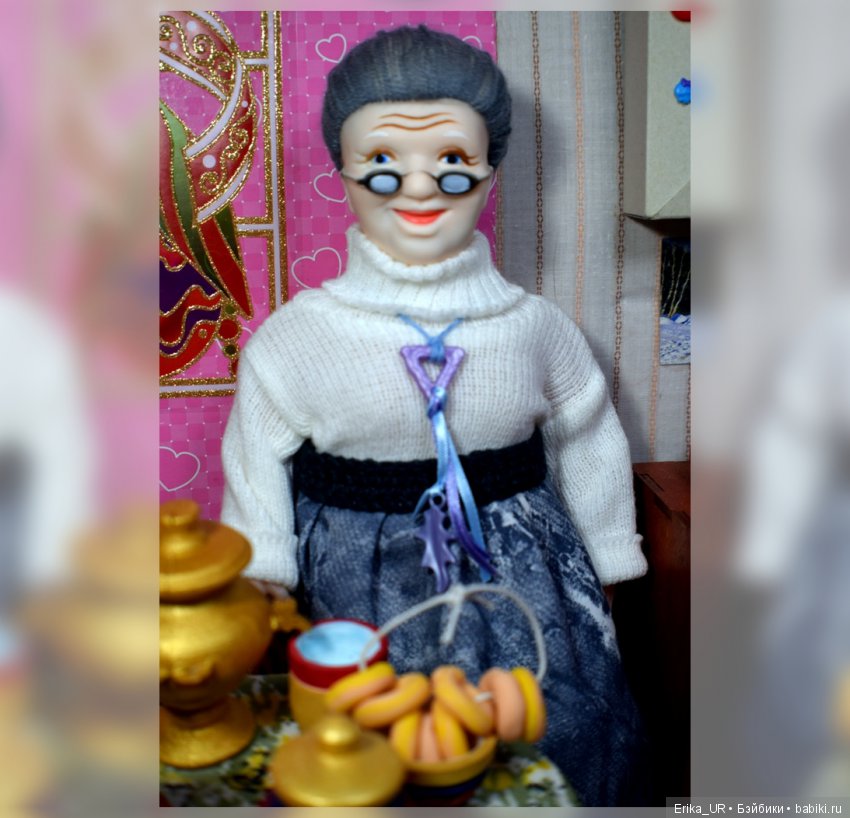 Всехняя бабушка :)) и ее внучки