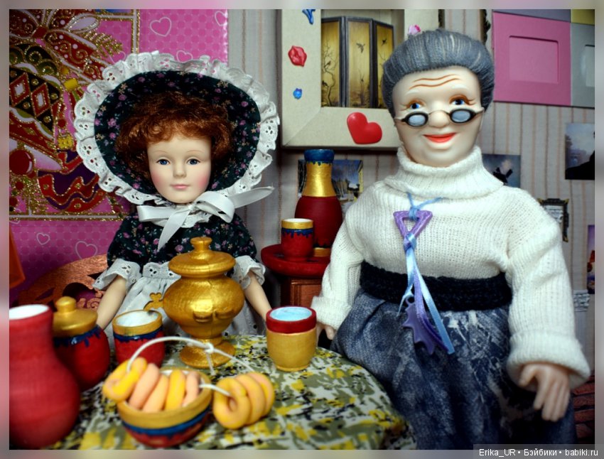 Всехняя бабушка :)) и ее внучки