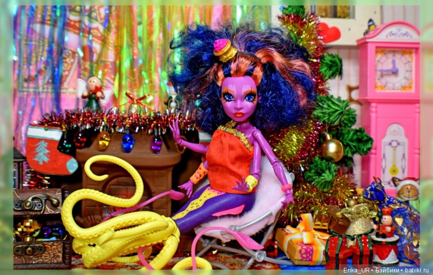 Фоточки под елочкой: Monster High, до Нового года осталось 23 дня (фото 10)