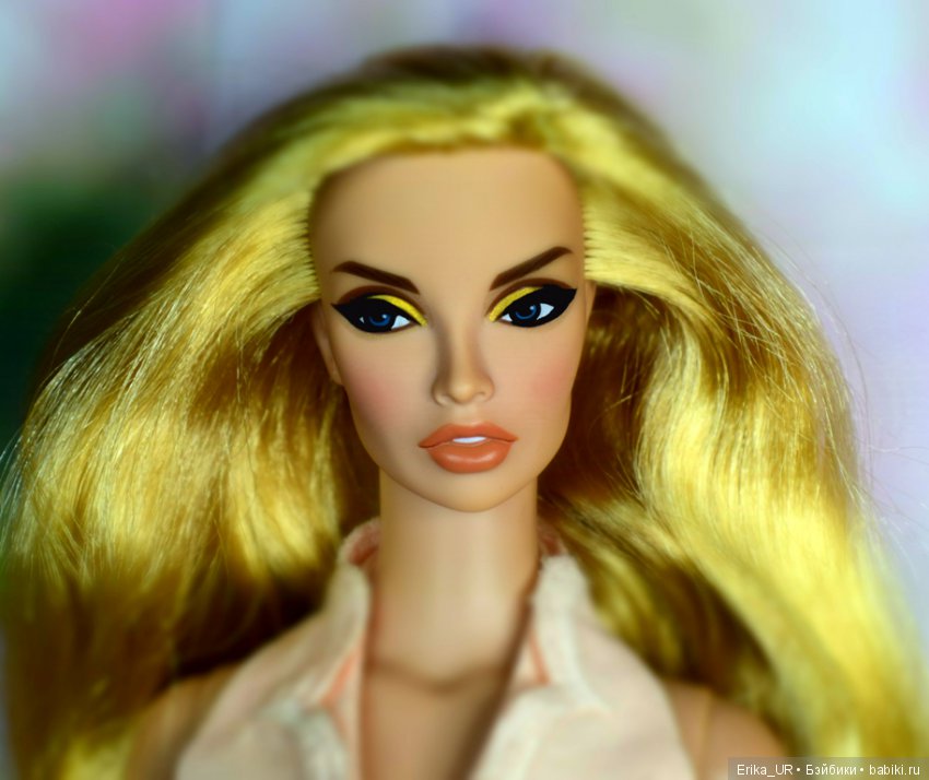 В доме моем много имен, Знаменитых и простых (С) / хоть сейчас на обложку журнала (fashion doll 1/4) (фото 2)