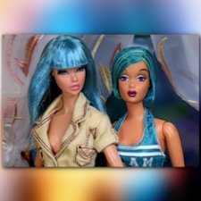 В доме моем много имен, Знаменитых и простых (С) /Голубая волна волос